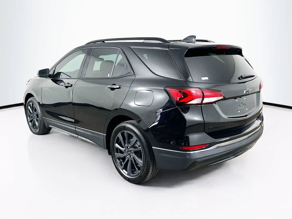 Thumbnail: 2022 Chevrolet Equinox - 4