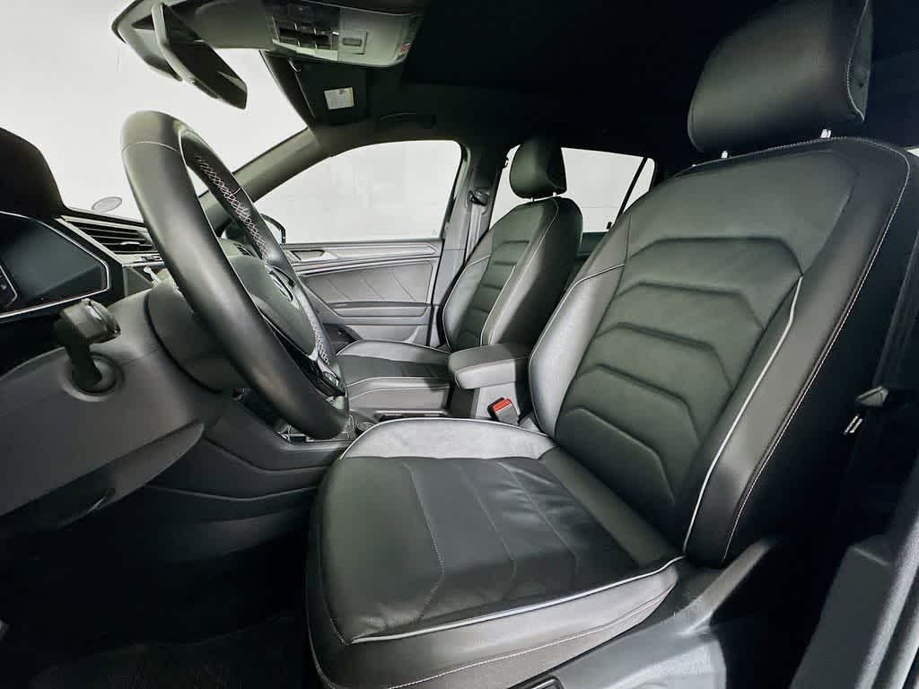 Thumbnail: 2021 Volkswagen Tiguan - 12
