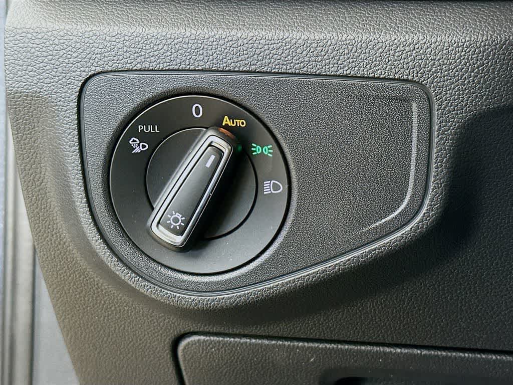 Thumbnail: 2021 Volkswagen Atlas - 27