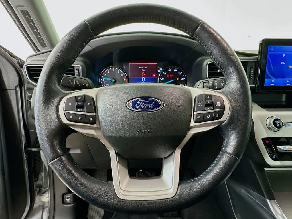 Thumbnail: 2022 Ford Explorer - 16