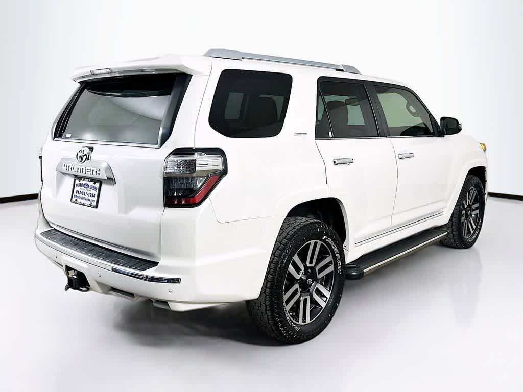 Thumbnail: 2017 Toyota 4Runner - 24