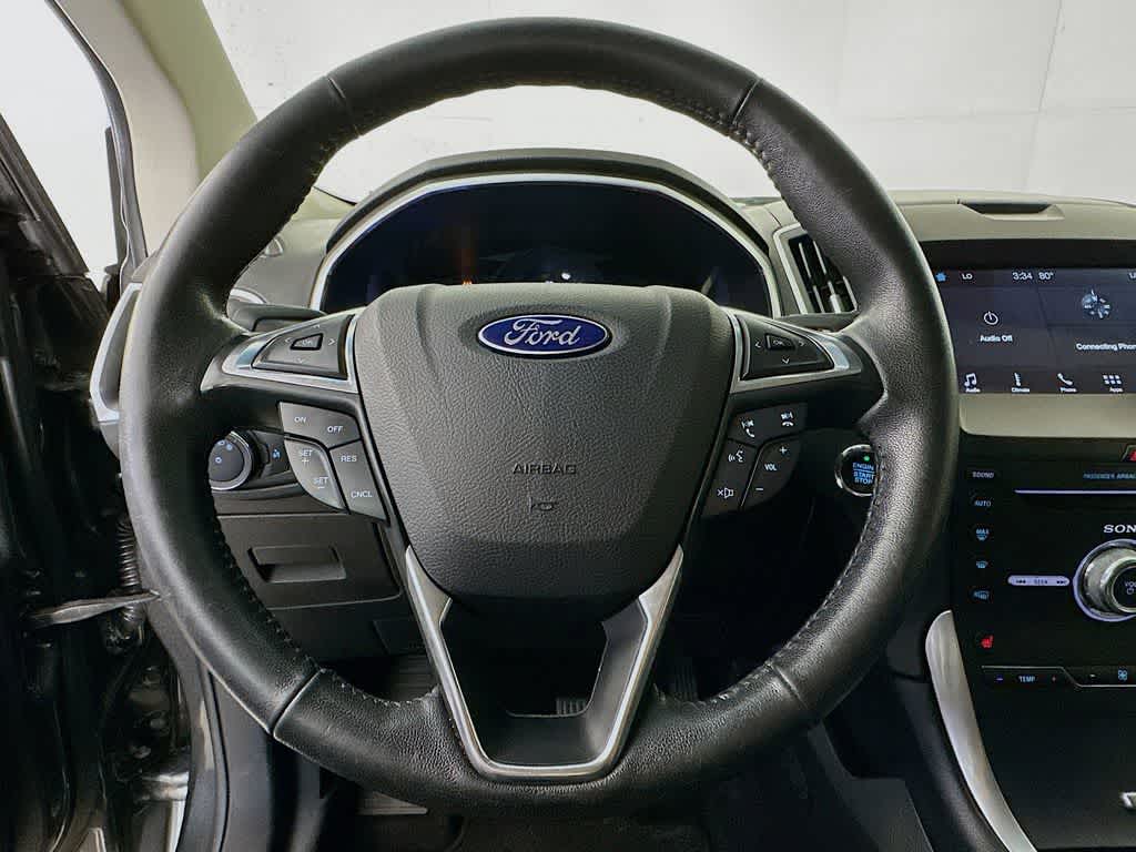 Thumbnail: 2017 Ford Edge - 16