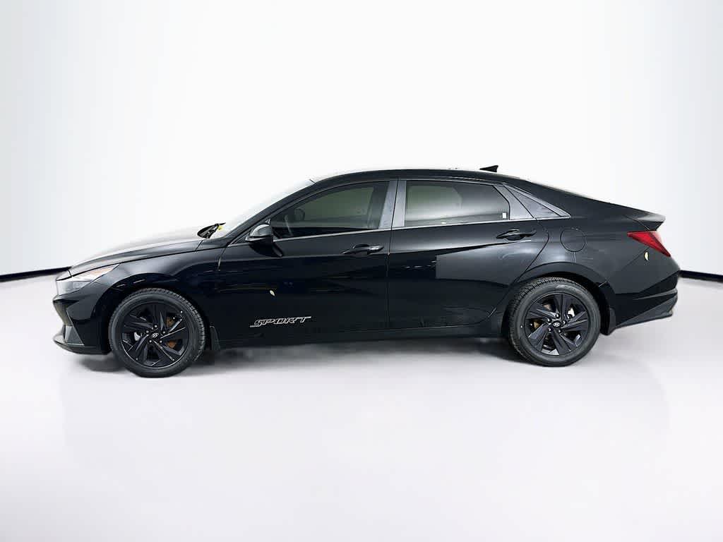Thumbnail: 2022 Hyundai Elantra - 2