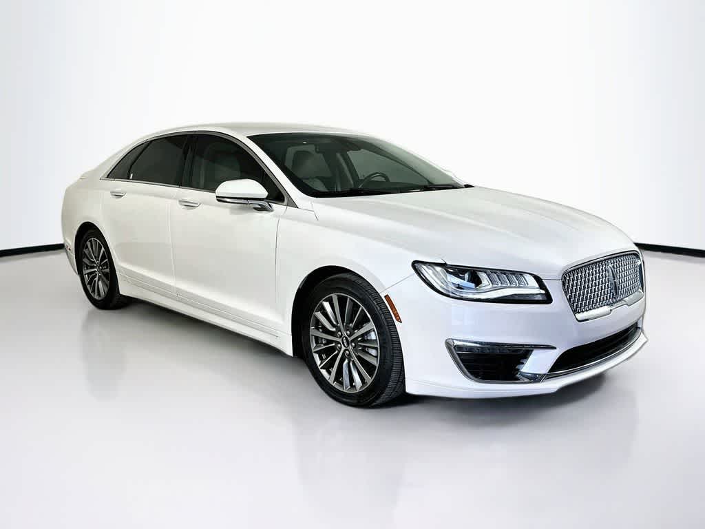 Thumbnail: 2020 Lincoln MKZ - 24