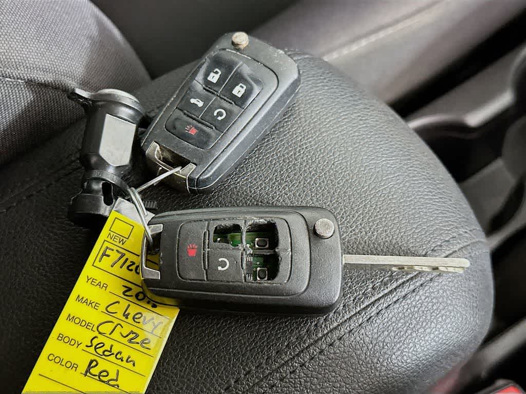 Thumbnail: 2015 Chevrolet Cruze - 21