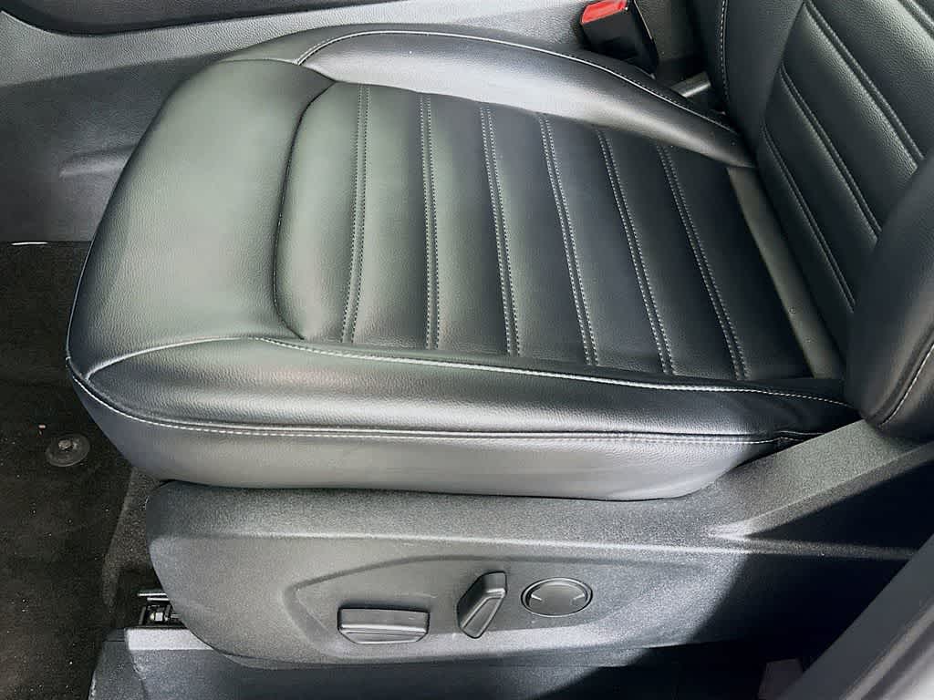 Thumbnail: 2020 Ford Edge - 30