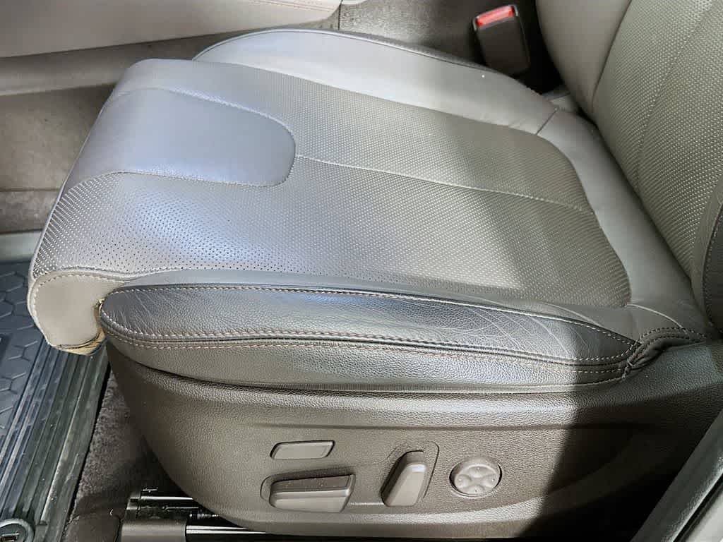 Thumbnail: 2020 Hyundai Santa Fe - 32