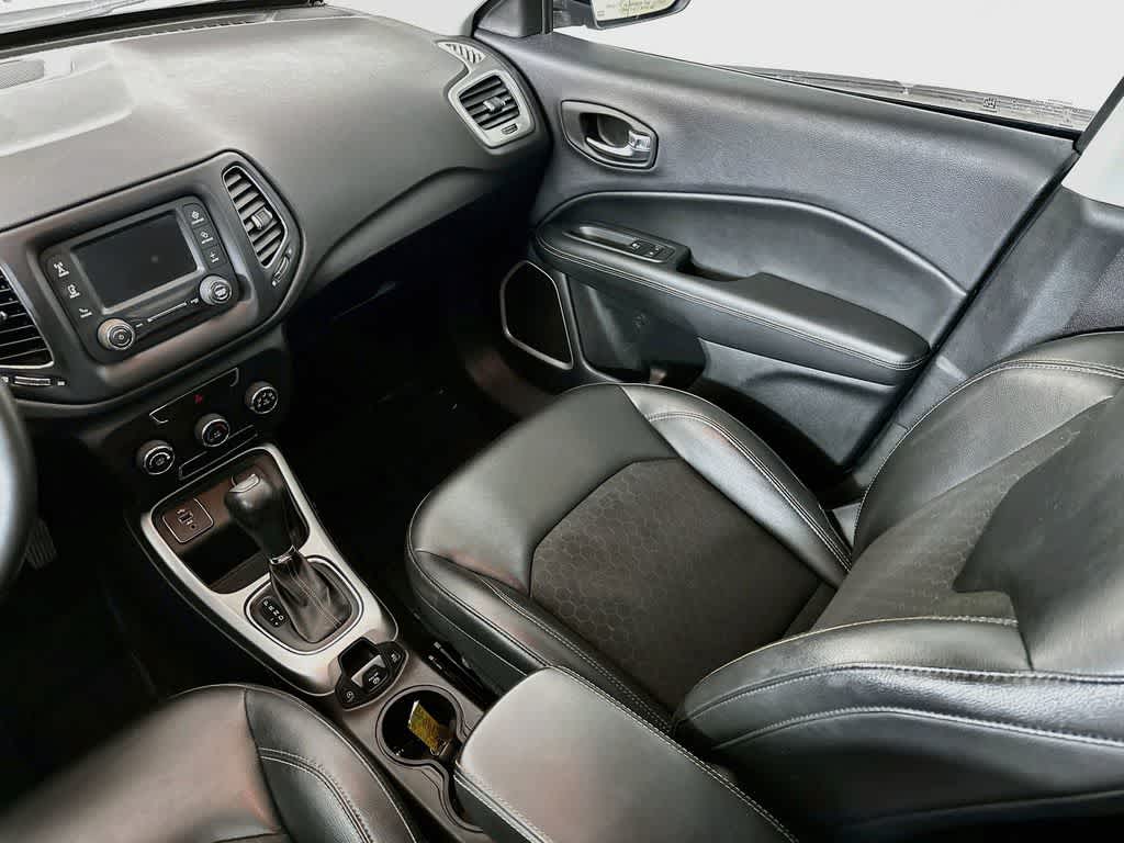 Thumbnail: 2018 Jeep Compass - 10