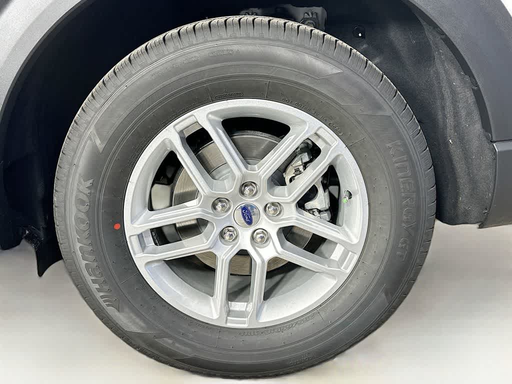 Thumbnail: 2026 Ford Explorer - 8