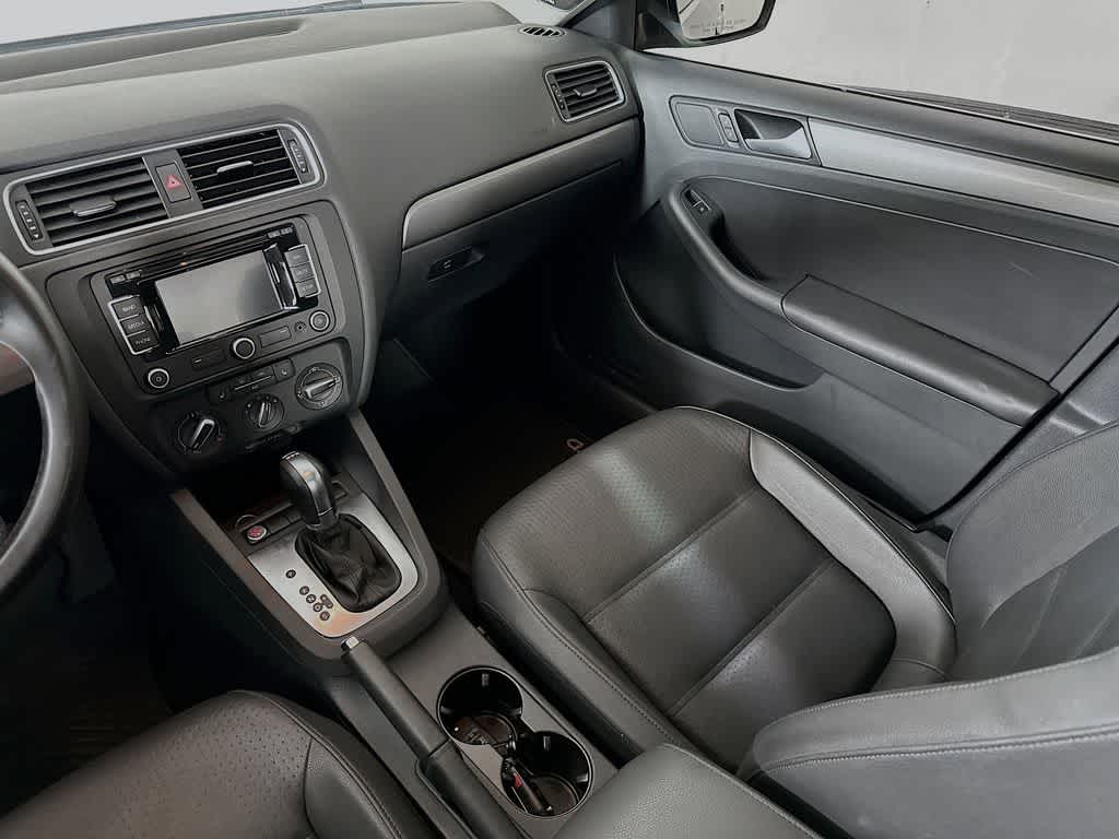 Thumbnail: 2014 Volkswagen Jetta - 11