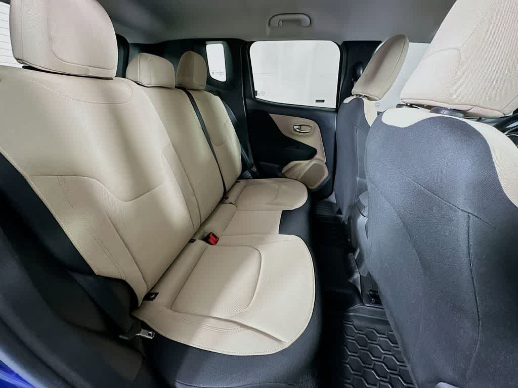 Thumbnail: 2019 Jeep Renegade - 30