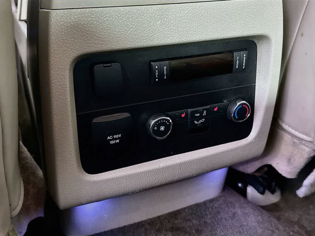 Thumbnail: 2016 Lincoln Navigator - 13
