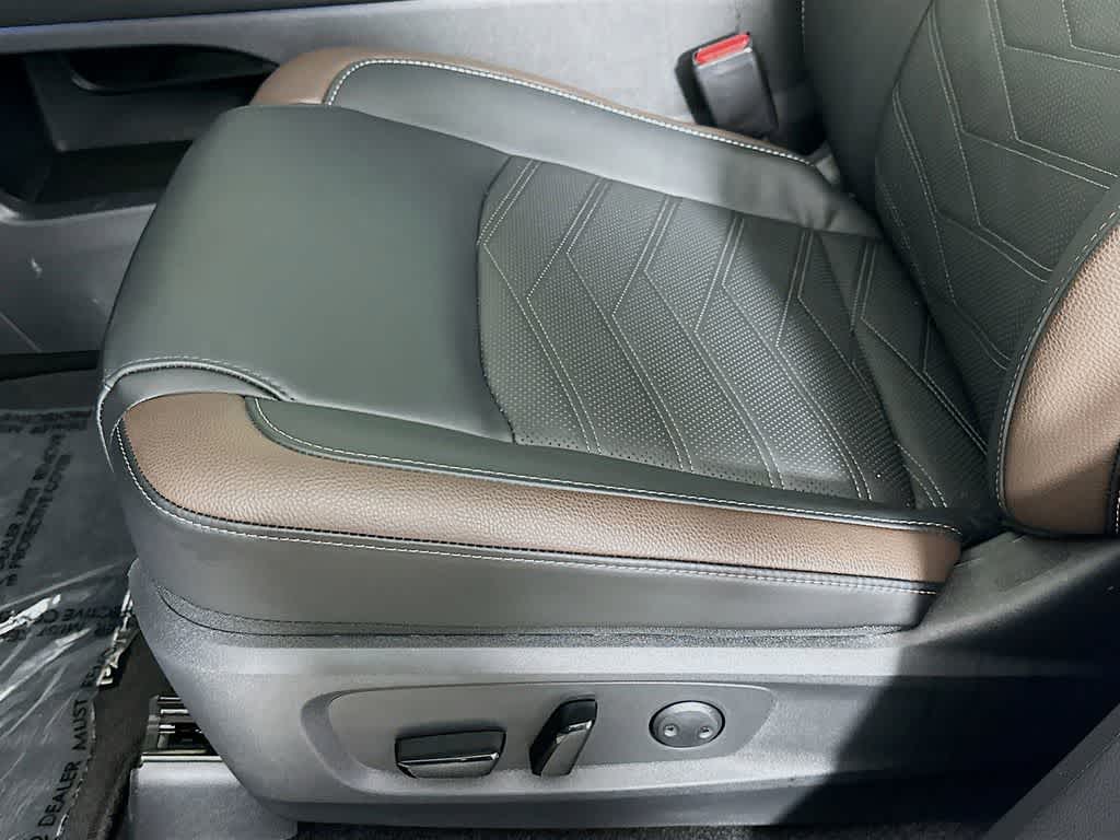 Thumbnail: 2025 Nissan Pathfinder - 30