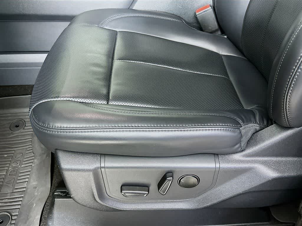 Thumbnail: 2022 Ford Expedition - 31