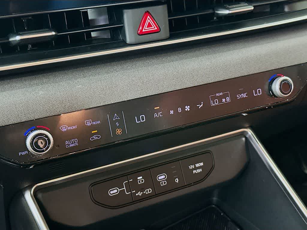 Thumbnail: 2025 Kia Carnival - 18