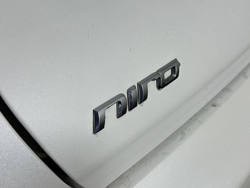 Thumbnail: 2022 Kia Niro - 8