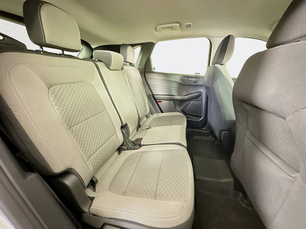 Thumbnail: 2022 Ford Escape - 30