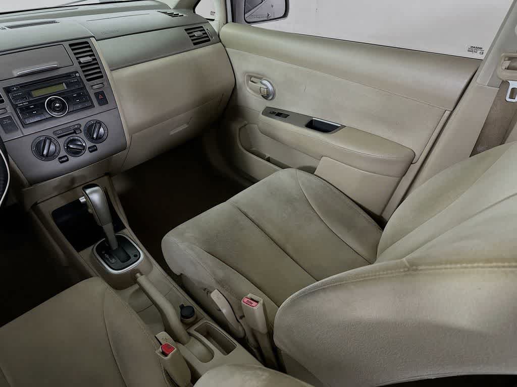Thumbnail: 2009 Nissan Versa - 11