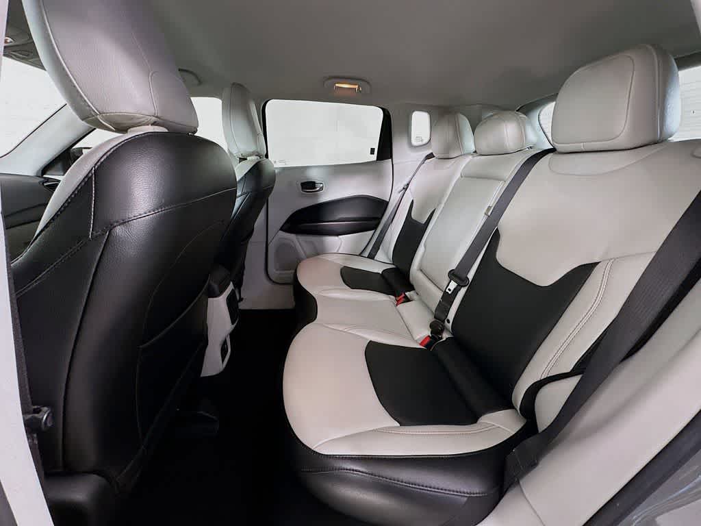 Thumbnail: 2021 Jeep Compass - 14