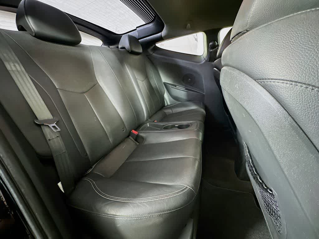 Thumbnail: 2013 Hyundai Veloster - 28