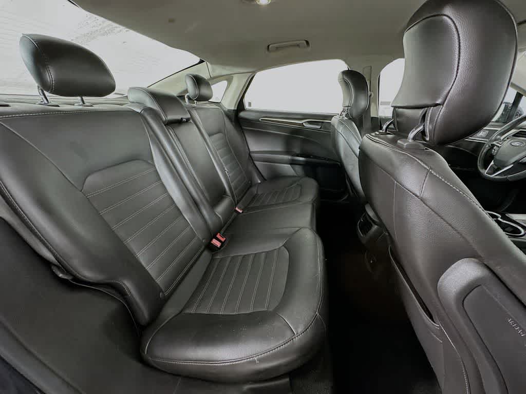 Thumbnail: 2014 Ford Fusion - 30