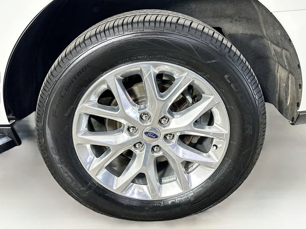 Thumbnail: 2021 Ford Expedition - 8
