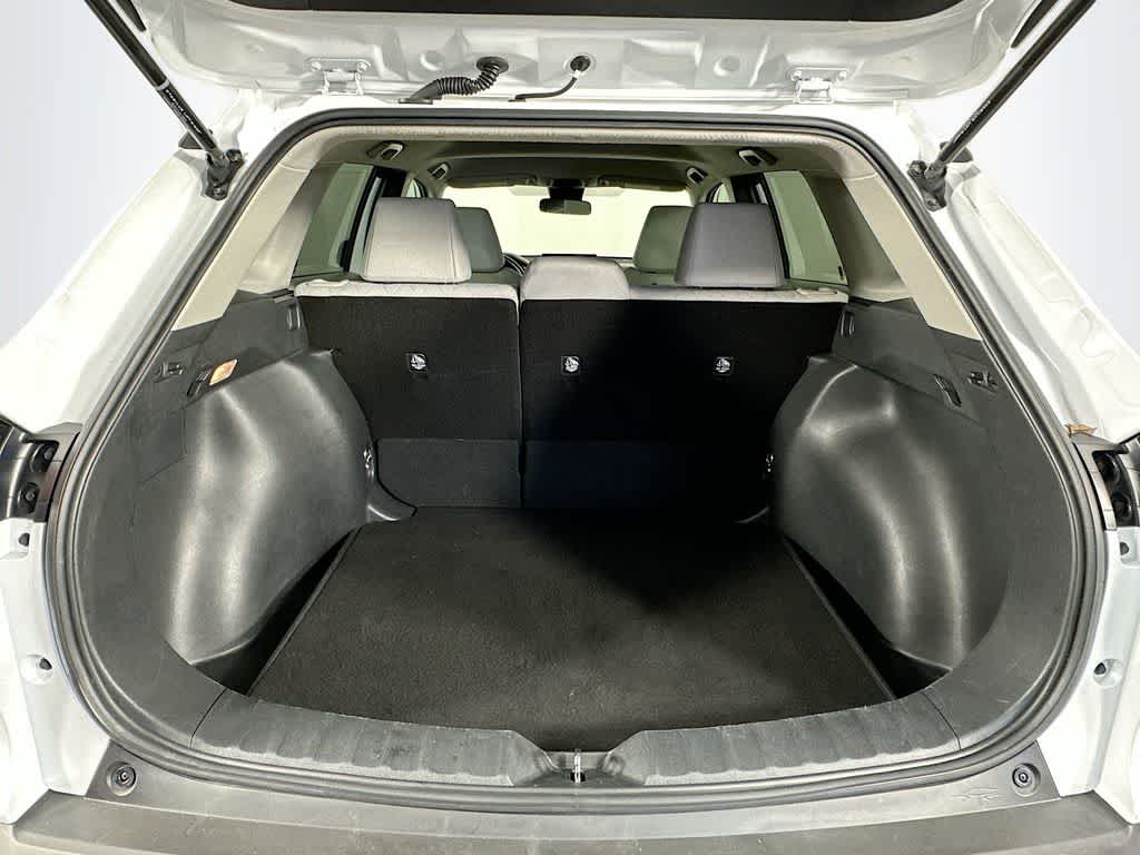 Thumbnail: 2022 Toyota Corolla Cross - 21