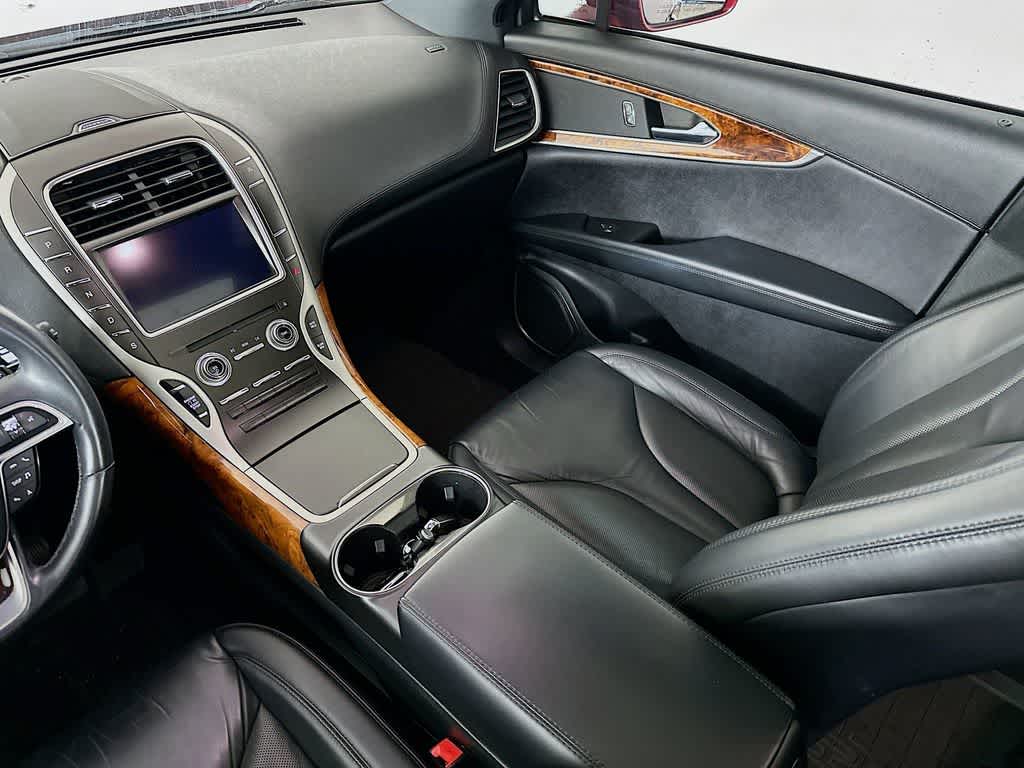 Thumbnail: 2019 Lincoln Nautilus - 11