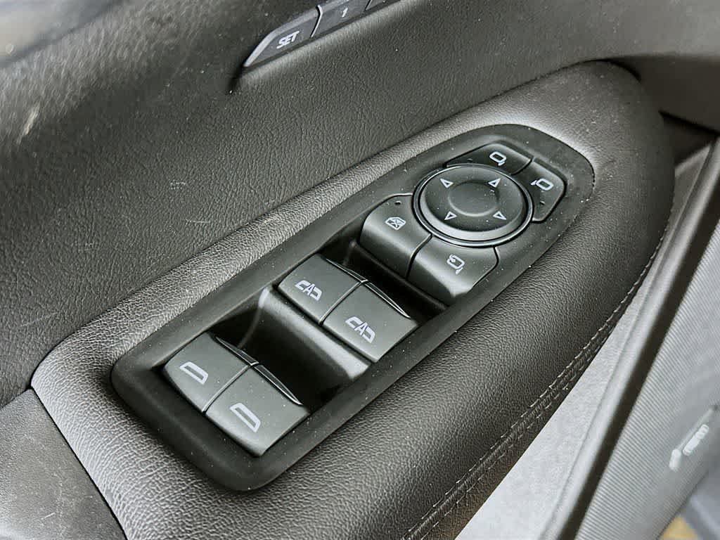 Thumbnail: 2023 Cadillac XT5 - 29