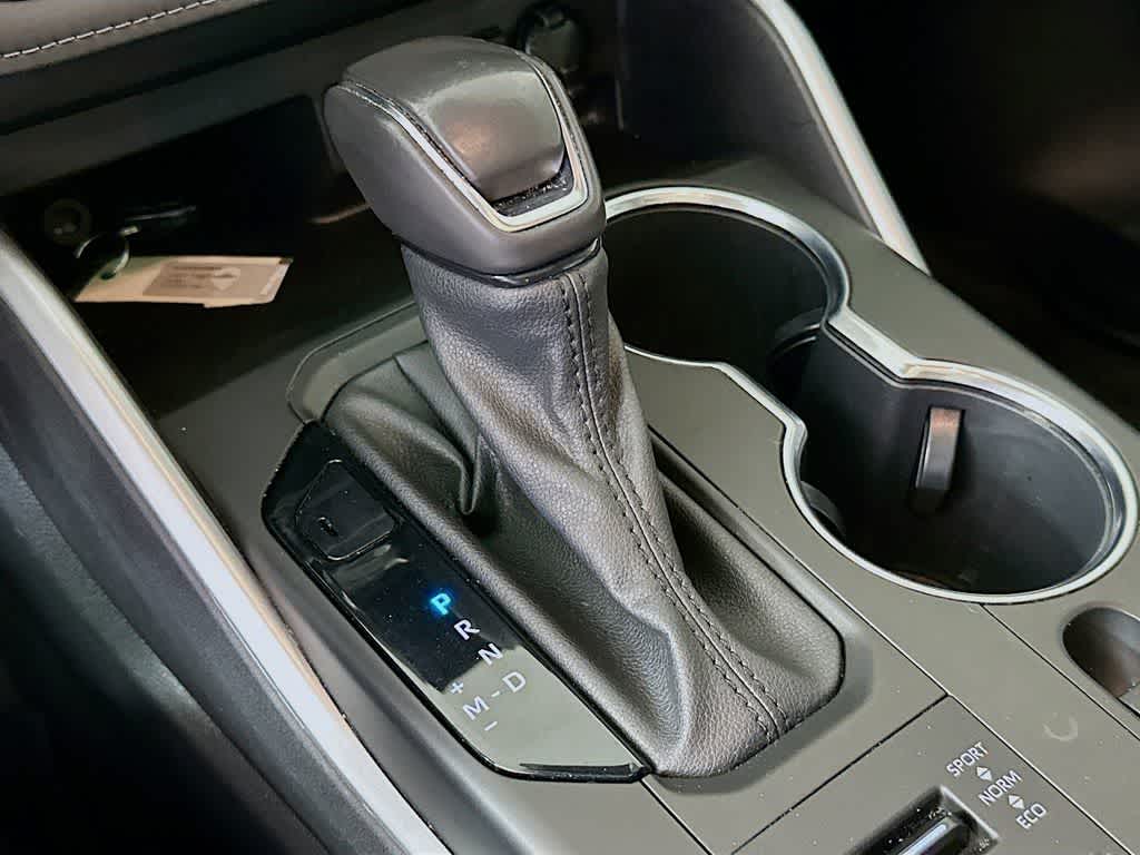 Thumbnail: 2021 Toyota Highlander - 19