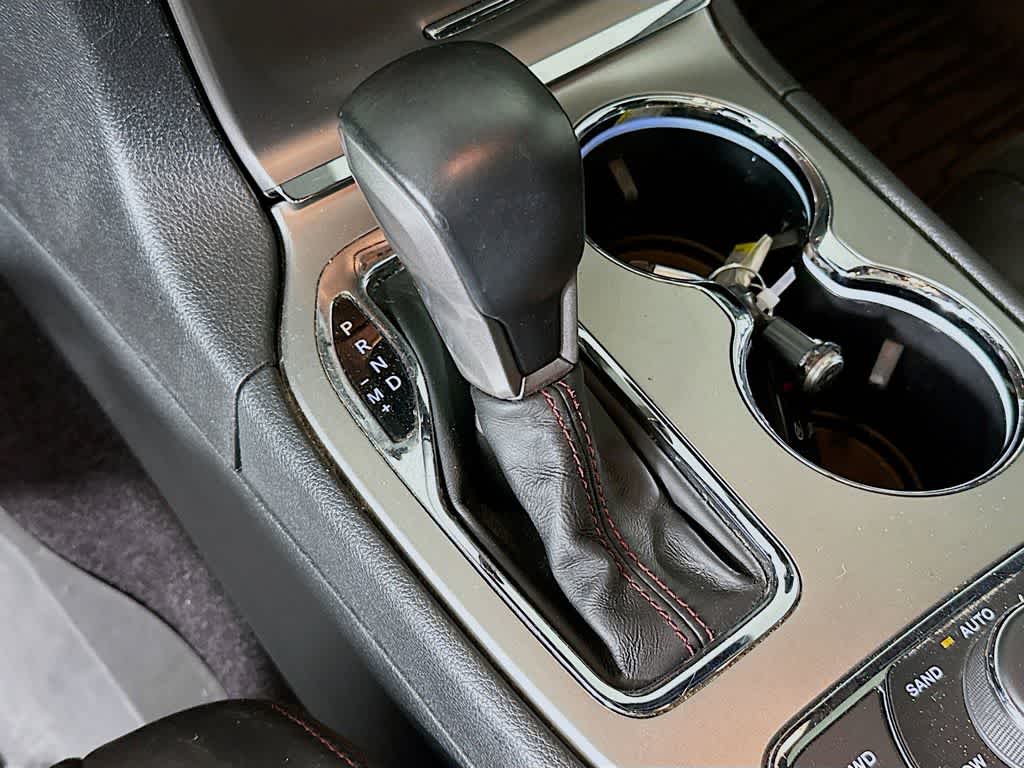 Thumbnail: 2017 Jeep Grand Cherokee - 19