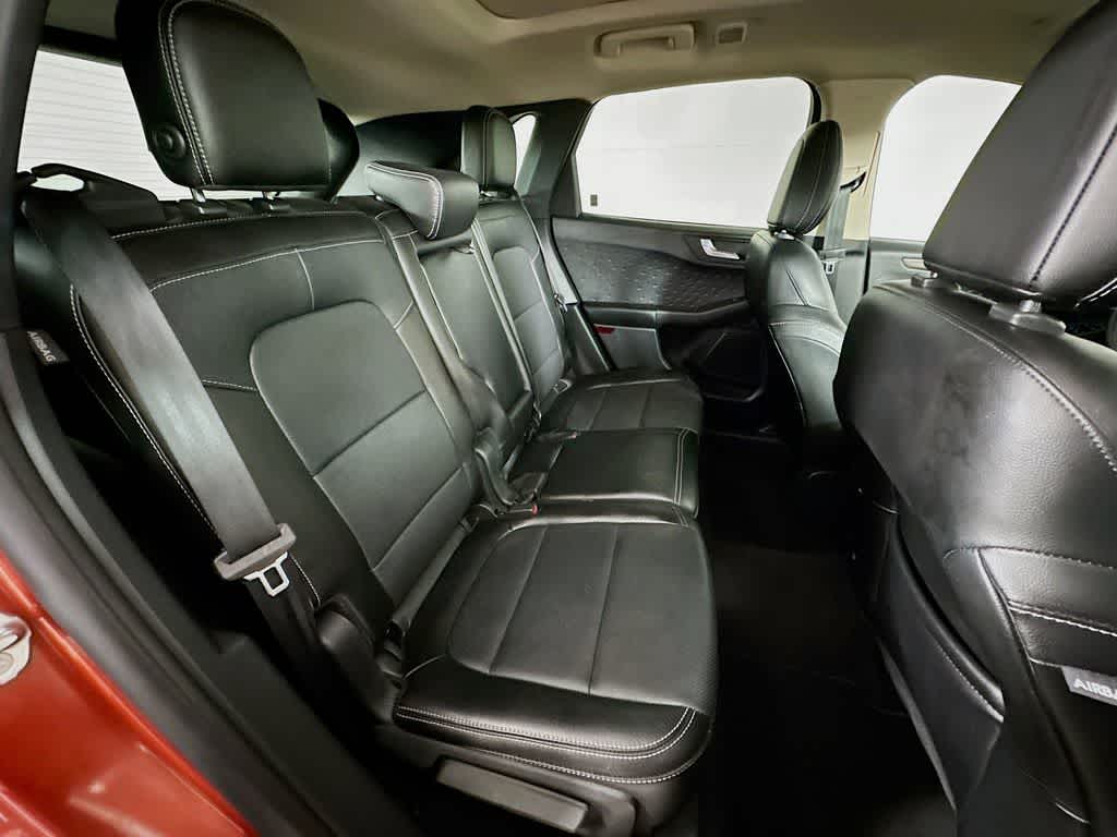 Thumbnail: 2020 Ford Escape - 32