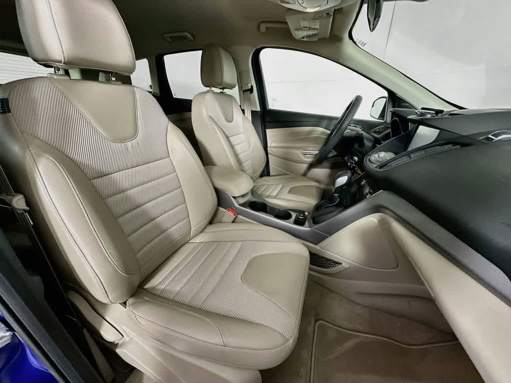 Thumbnail: 2015 Ford Escape - 15