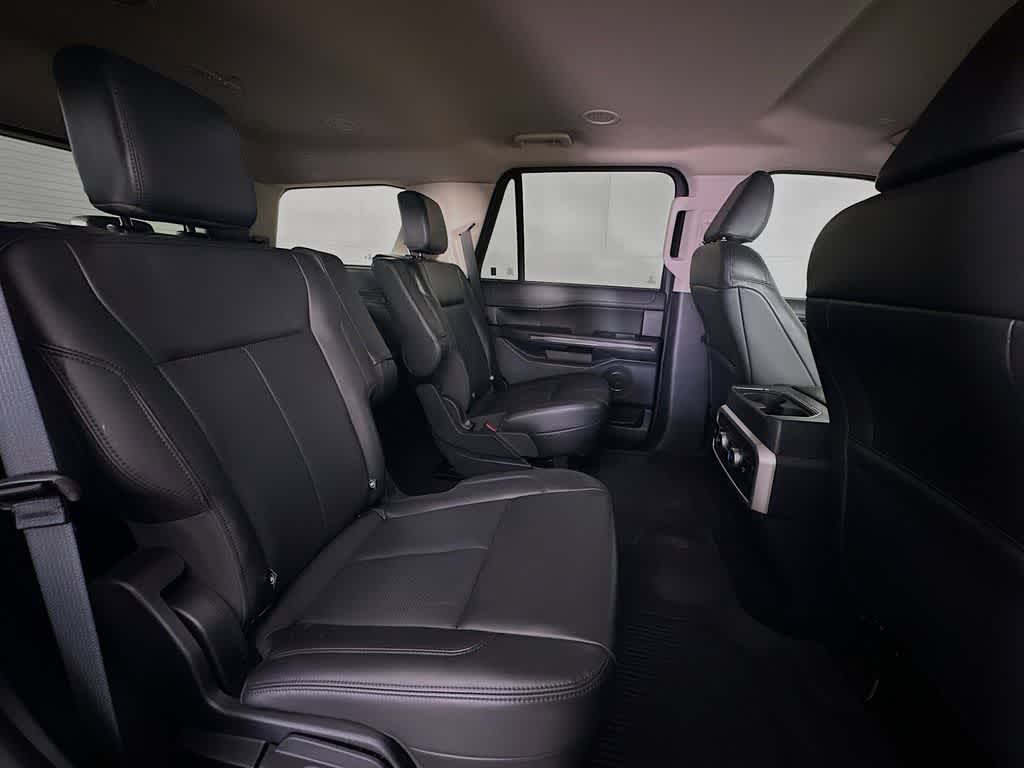 Thumbnail: 2022 Ford Expedition - 32