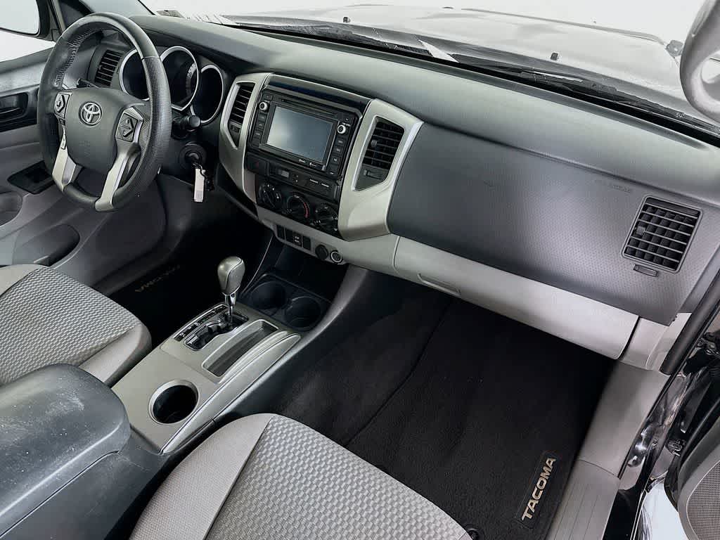 Thumbnail: 2014 Toyota Tacoma - 31