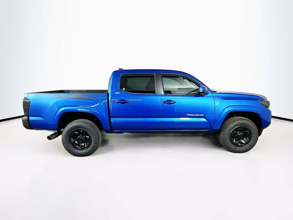 Thumbnail: 2018 Toyota Tacoma - 24