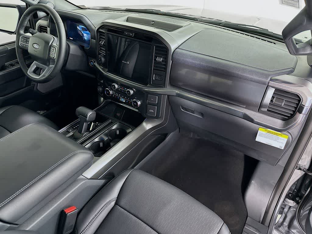 2025 Ford F-150 Lariat 33