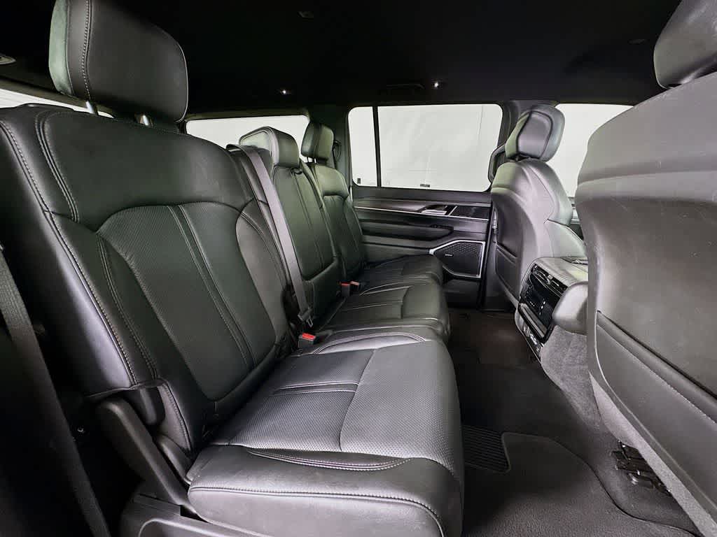 Thumbnail: 2023 Jeep Wagoneer - 33