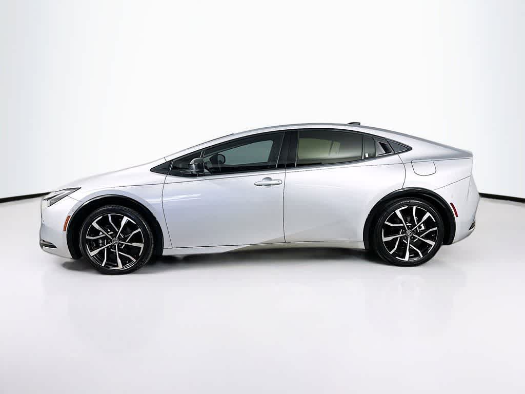 Thumbnail: 2025 Toyota Prius - 3