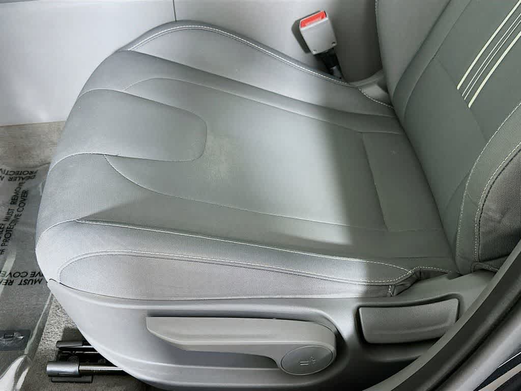 Thumbnail: 2023 Hyundai Elantra - 28