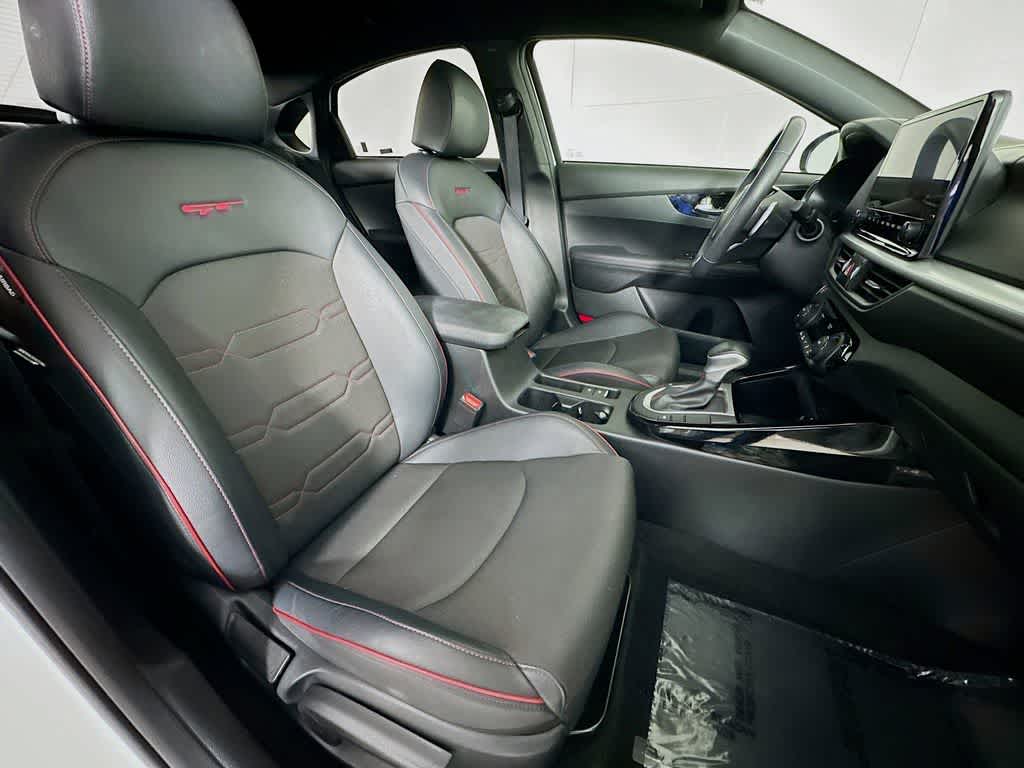 Thumbnail: 2024 Kia Forte - 15