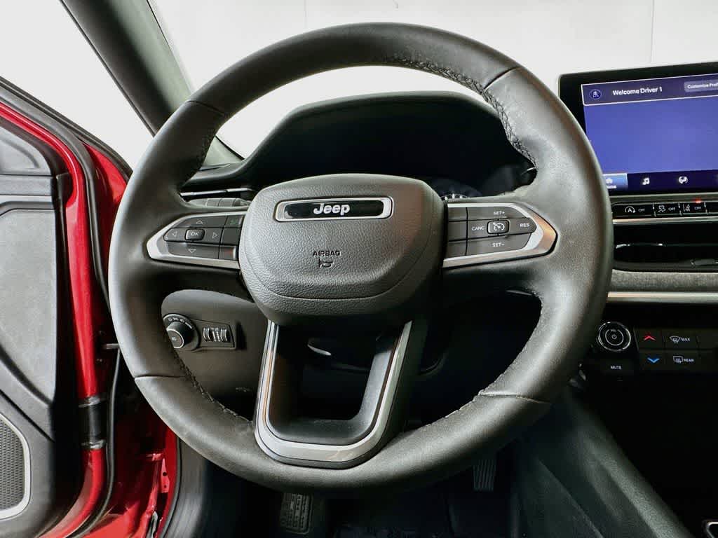 Thumbnail: 2023 Jeep Compass - 15