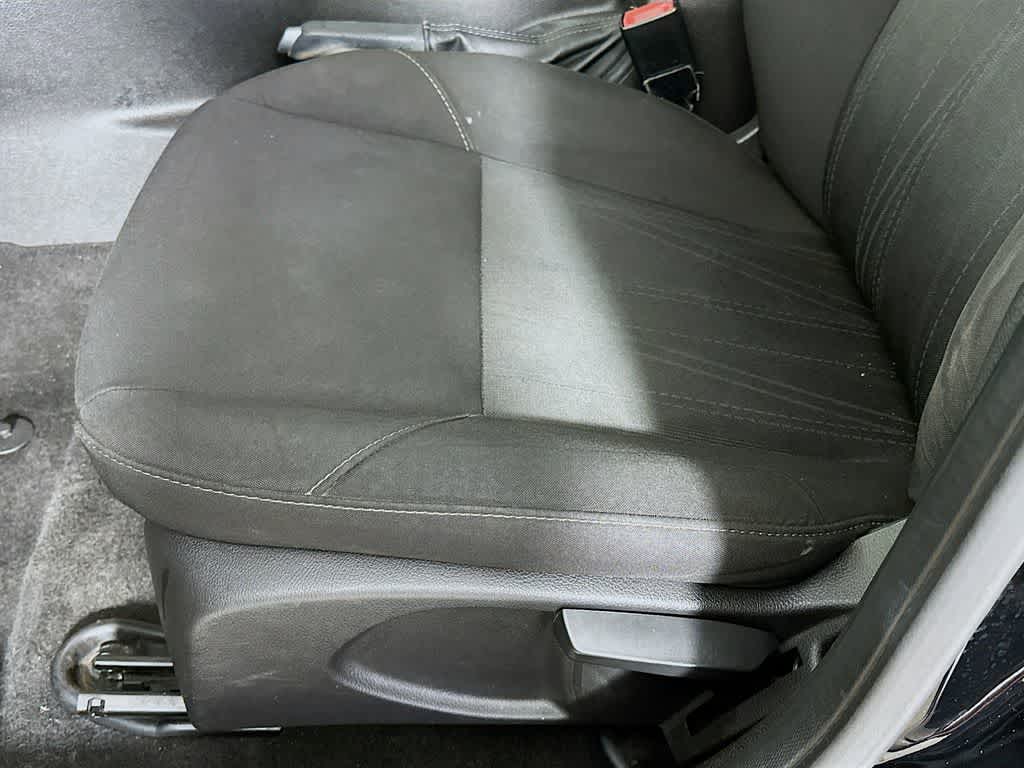 Thumbnail: 2017 Ford Focus - 29