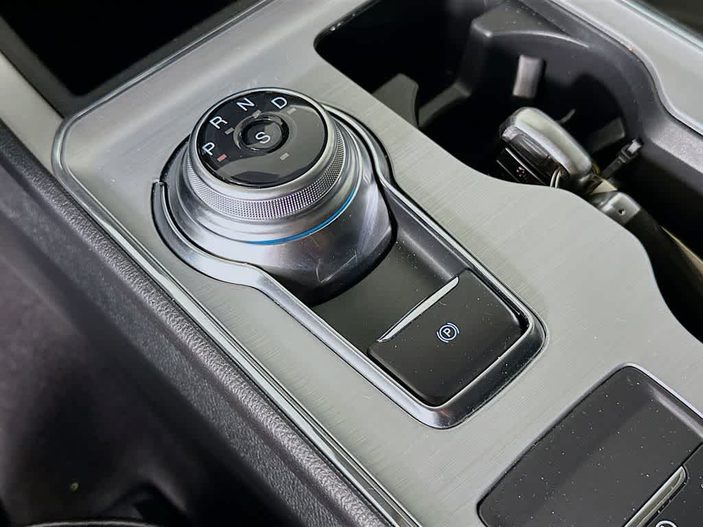 Thumbnail: 2022 Ford Edge - 19