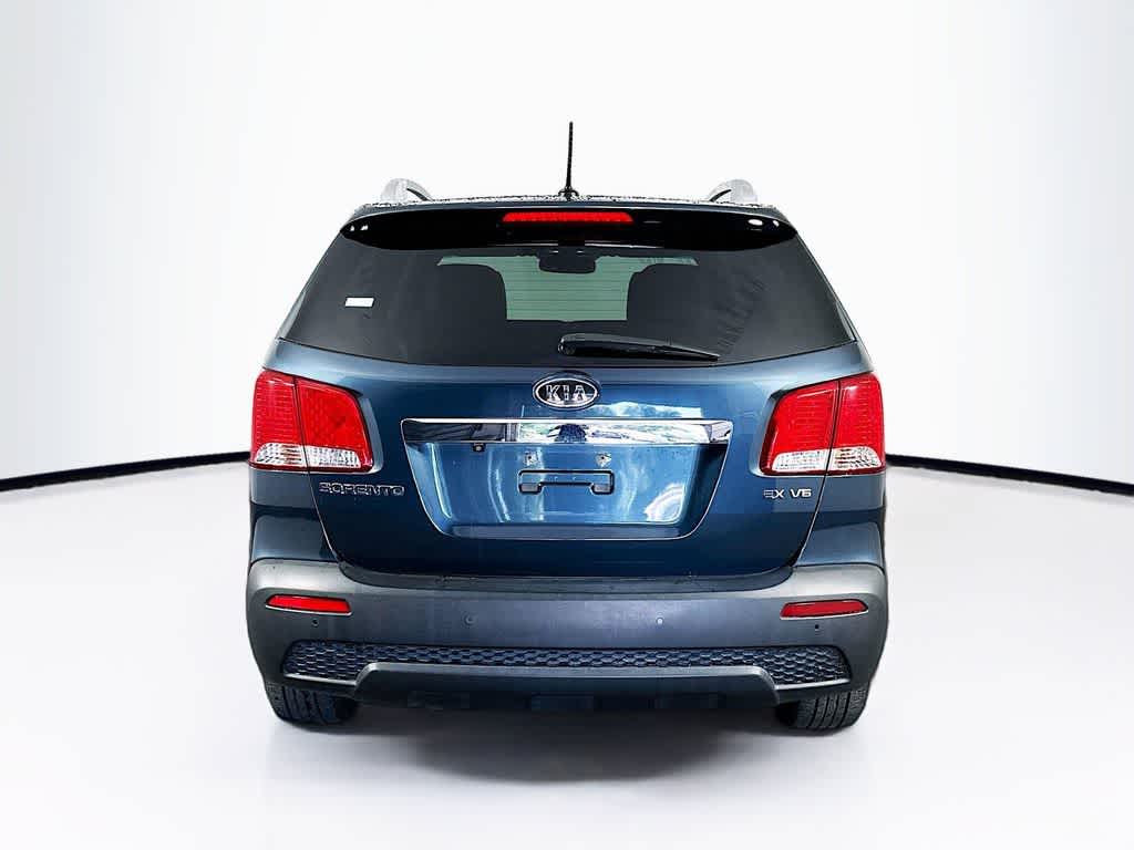 Thumbnail: 2011 Kia Sorento - 5