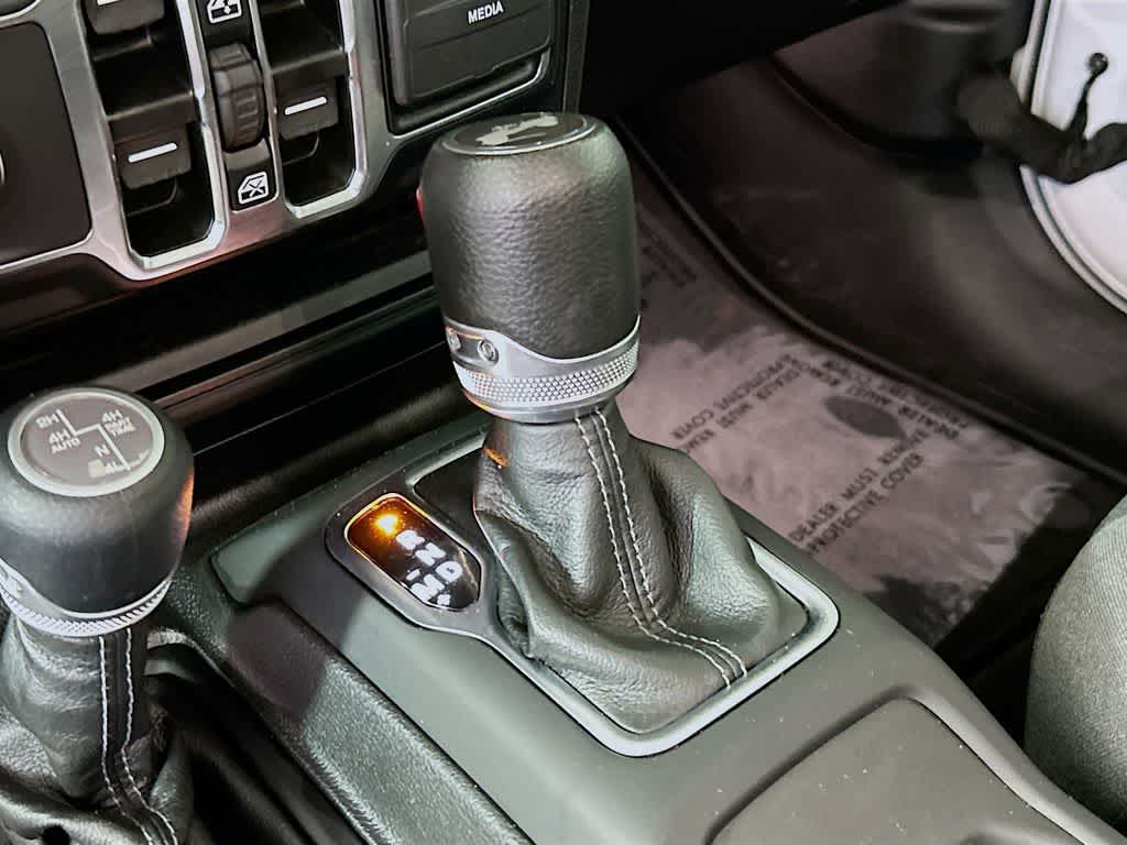Thumbnail: 2024 Jeep Wrangler - 19
