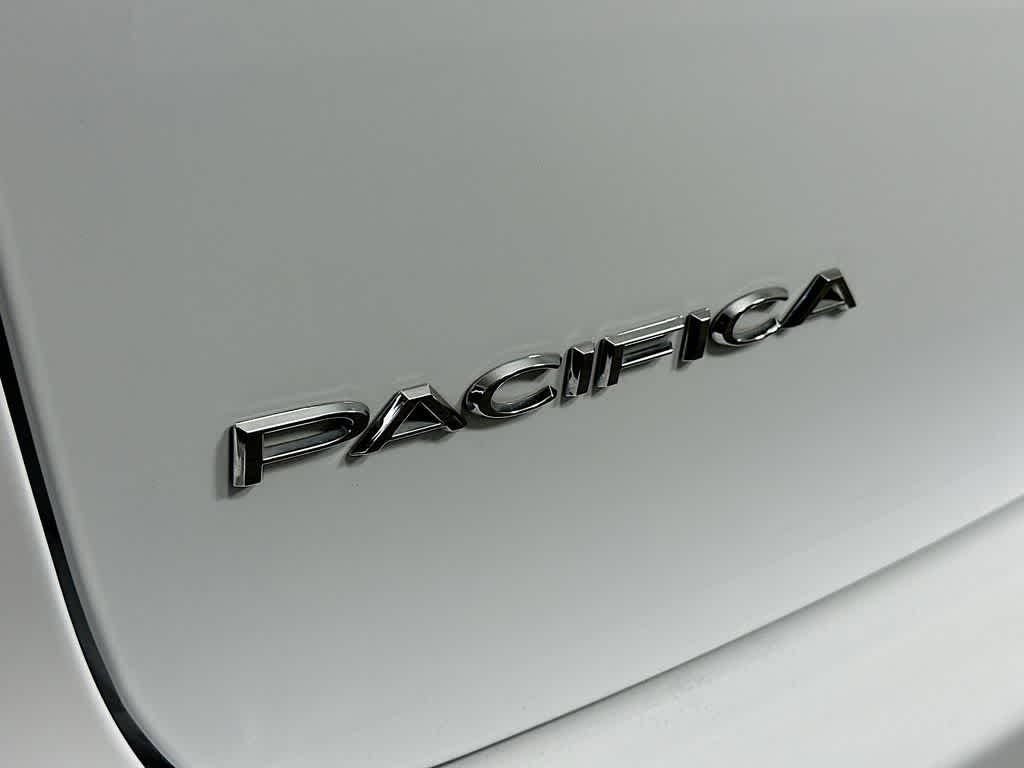 Thumbnail: 2024 Chrysler Pacifica - 7