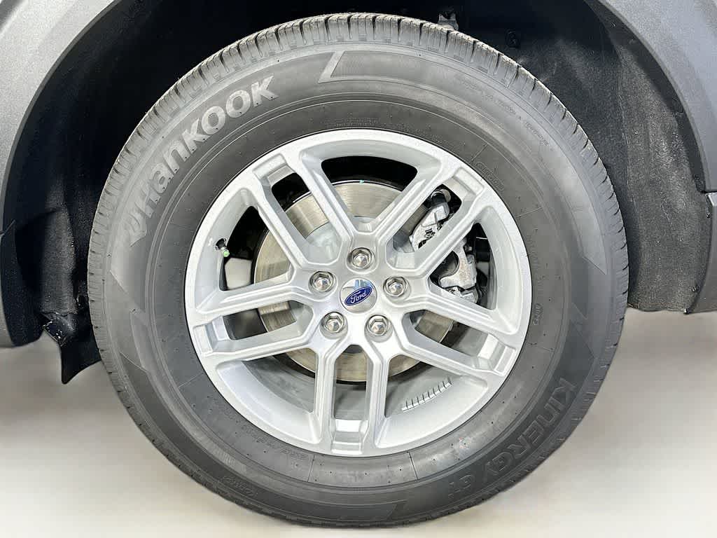 Thumbnail: 2026 Ford Explorer - 8