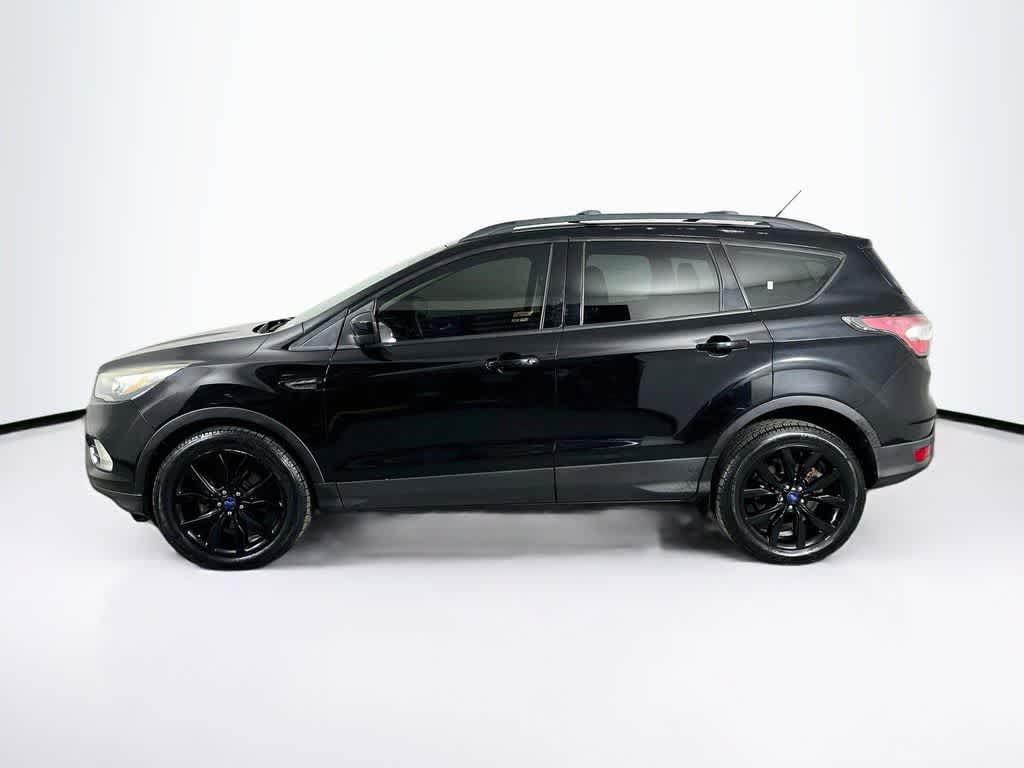 Thumbnail: 2017 Ford Escape - 3