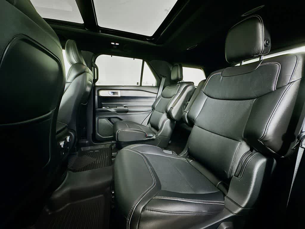 Thumbnail: 2020 Ford Explorer - 14